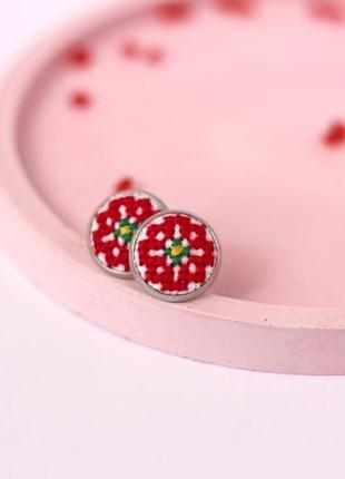 Гвоздики с вышивкою / вышитые серьги / серьги в этно стиле