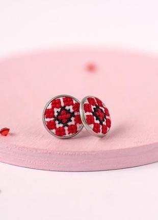 Вышитые серьги / серьги с вышивкой / гвіздочки з вишивкою