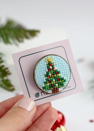 Брошка з вишивкою / брошка з ялинкою / новорічна брошка