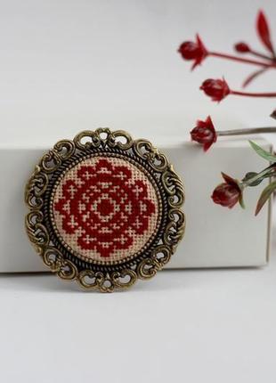Брошка з вишивкою / вишита брошка / брошка в етно стилі