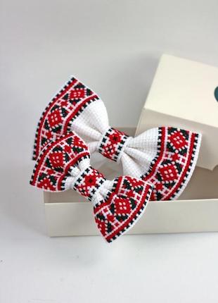 Комплект вышитых бабочек у стиле family look (2шт)