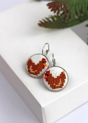 Сережки з вишивкою / вишиті сережки курочки