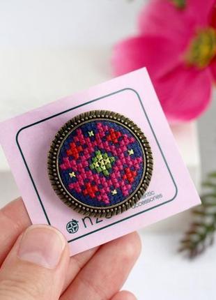 Вышитая брошь / брошь с вышивкой / брошь в этно стиле