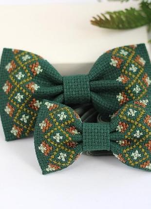 Комплект вышитых бабочек в стиле family look (2шт)