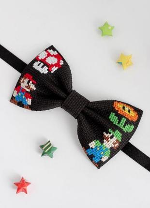 Вышитая галстук бабочка с марио и луиджи