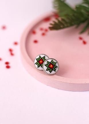 Гвіздочки з вишивкою / пусети з вишивкою / вишиті сережки