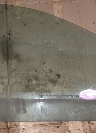 Скло переднє праве skoda octavia tour