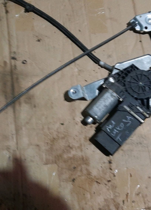 Стеклопод'емник передній правий skoda octavia tour