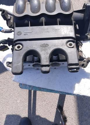Впускной верх пластик 1.2 16v ft 182b2.000 60 квт fiat brava 95-0
