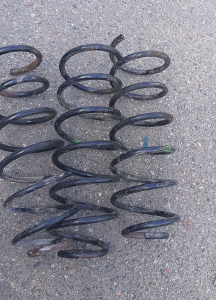 Пружина задня опель вектра б