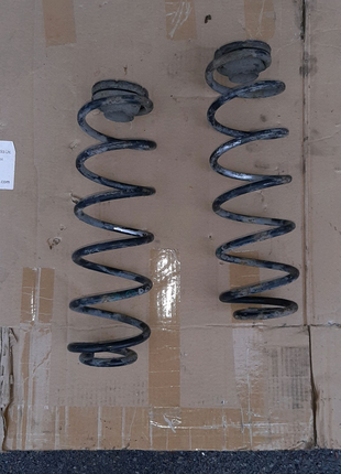 Пружина задня skoda octavia tour