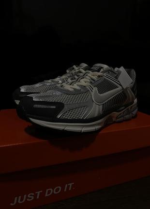 Nike vomero 5 grey silver2 фото