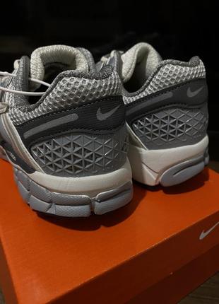 Nike vomero 5 grey silver7 фото
