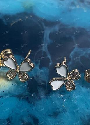 Женские серьги-гвоздики пусеты с эмалью позолотой 18к xuping с камнями бабочки в подарочном футляре2 фото
