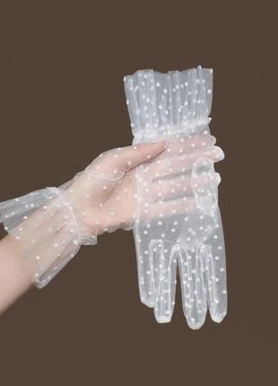 Прозрачные перчатки фатин белые в горошек