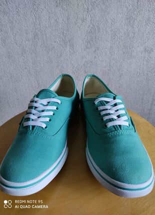 Продам кеди vans р 40