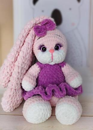 Мягкая игрушка зайчик, кролик ручной работы в платье, вязаная плюшевая зайка, аммигуруми, длинные уши плюш