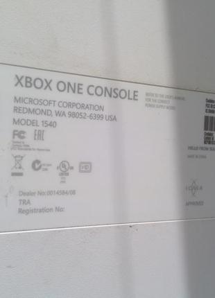 Xbox one приставка блок питания и 3 игры