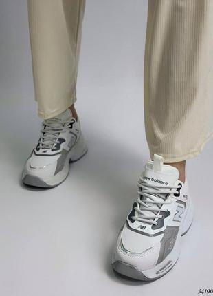 Кроссовки n