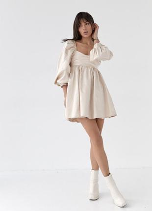 Атласное платье-мини с пышной юбкой и с открытой спиной, цвет: кремовый. стильное вечернее мини-платье5 фото