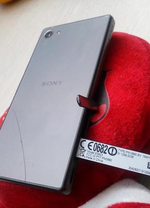 Телефон sony xperia z5 compact (e5823)