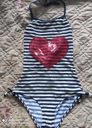 Отличный стильный полосатый купальник в бассейн или на пляж