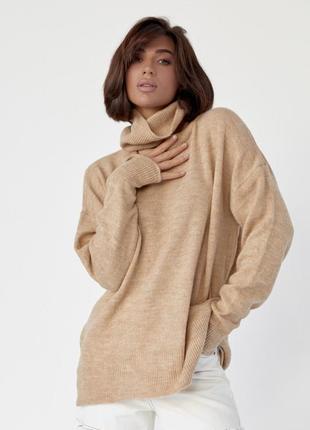 Женский свитер oversize с разрезами по бокам, цвет: светло-коричневый10 фото