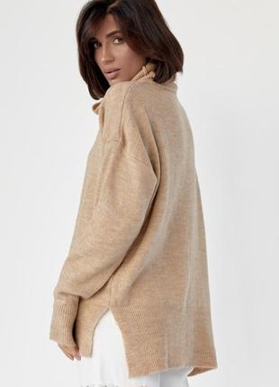 Женский свитер oversize с разрезами по бокам, цвет: светло-коричневый2 фото