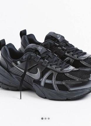Женские кроссовки nike v2k run