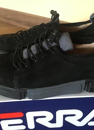 Шкіряні туфлі