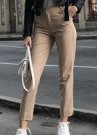Бежевые брюки от zara
