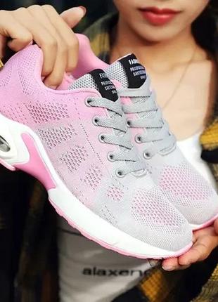 Женские спортивные перфорированные кроссовки розовые 38