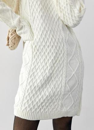 Вязаное платье-туника с узорами из косичек и ромбов, цвет: молочный4 фото