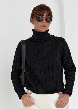 Жіночий в'язаний светр із рукавами-регланами, колір: чорний