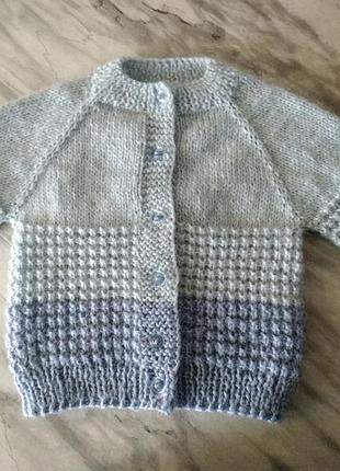 Дитяча кофточка на хлопчика.