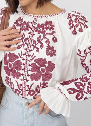 Женская вышиванка с цветочной вышивкой крестиком, цвет: молочный4 фото