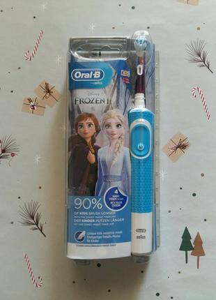 Зубна електрощітка для дітей braun oralb