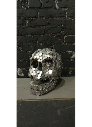 Скульптура череп з металу монет. сталевий череп з монет3 фото