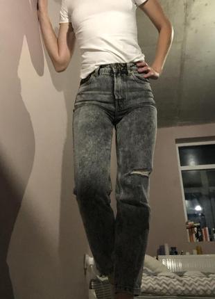 Стильні джинси bershka в ідеальному стані1 фото