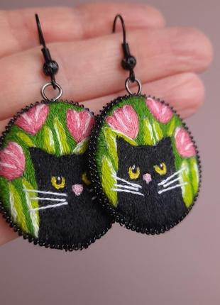 Сережки з вишивкою/вишиті сережки з котами і квітами3 фото