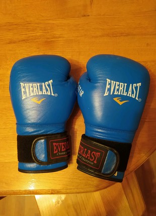 Продам рукавички для боксу