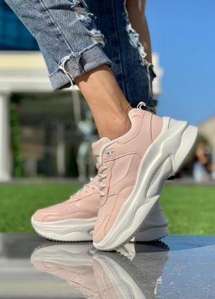 Жіночі кросівки світло рожеві6 фото