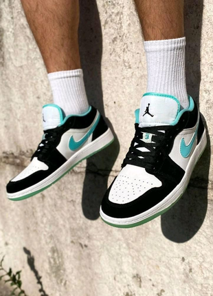 Чоловічі кросівки nike air jordan 1 low black white turquoise