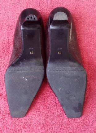 Жіночі туфлі з натуральної шкіри2 фото