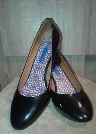 Туфли кожа, каблук, классика, лаковые