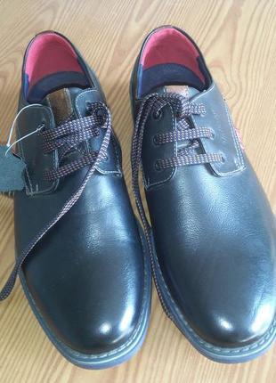 Туфлі підліток 39 розмір