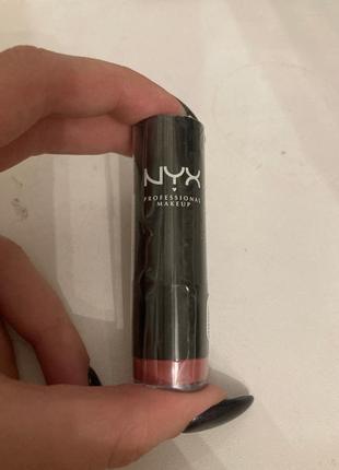 Nyx creamy lipstick lss640 fig