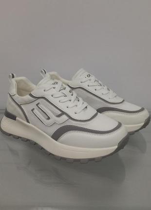 Женские летние белые кроссовки с сеткой на платформе