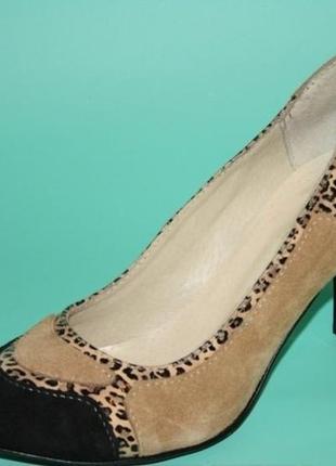 Розпродаж натуральний замш туфлі, оригінального дизайну 38р.