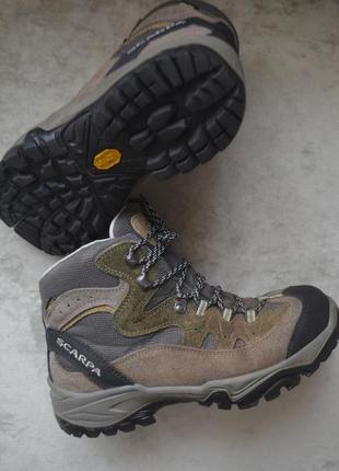 Трекінгові черевики scarpa / 39 розмір / 25 см